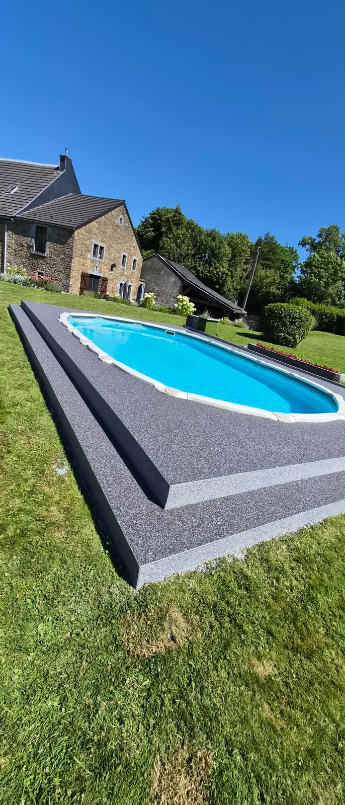 Tapis de pierre piscine 3